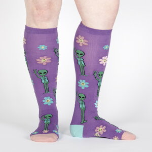 Peace Out ハイソックス レディース 靴下 パープル 総柄 F0440